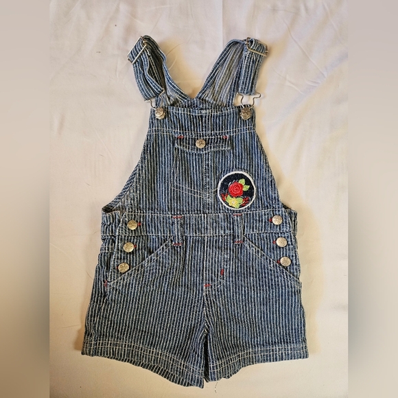 No Kidding Girls Blue Striped Denim Short Overalls With Rose Detail Size 2T - Picture 1 of 10